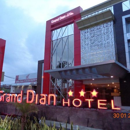 Grand Dian Hotel Slawi Тегал Экстерьер фото